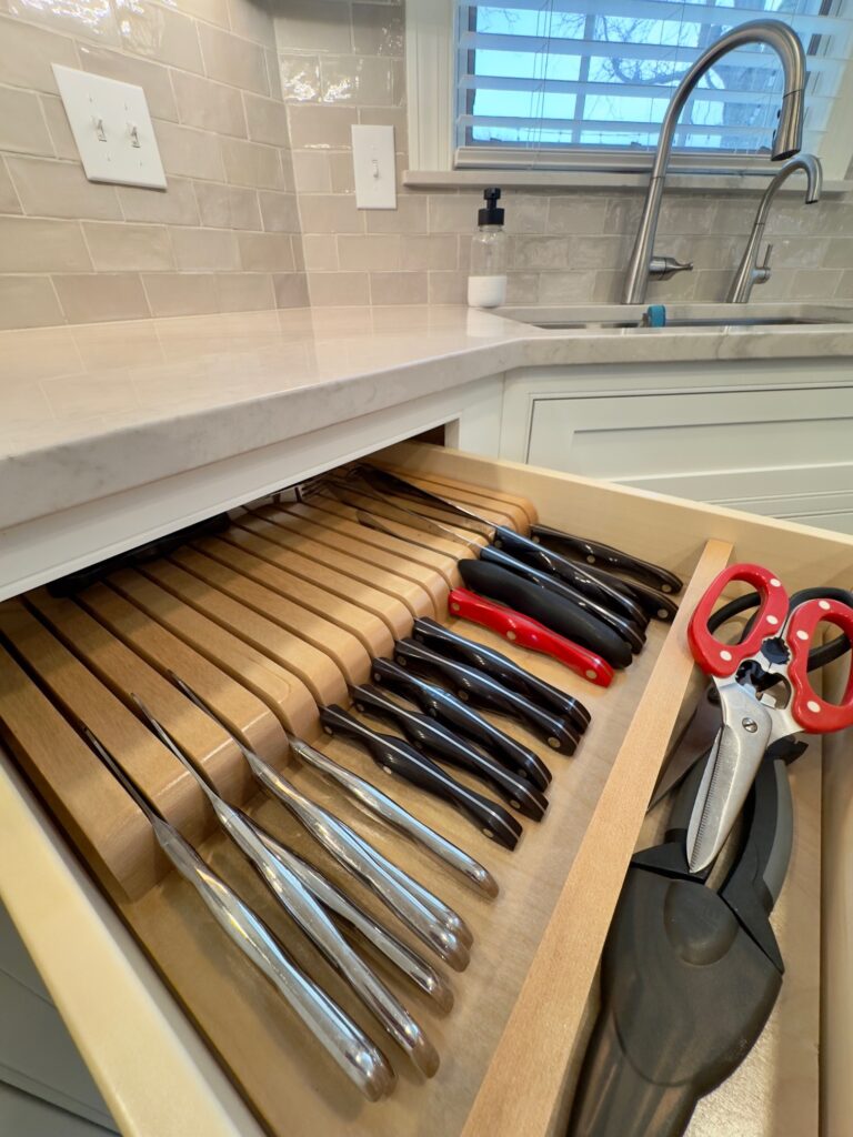 kitchen remodel knife drawer